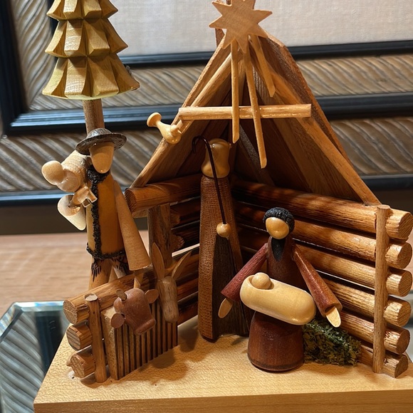 Nativity Scene: Vintage Handmade Wood by S. Sitarsky and J. Fedorowicz of Poland - Picture 6 of 7